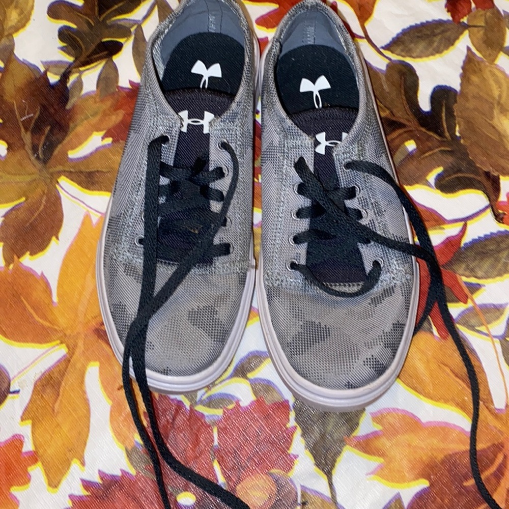 Under Armour casual lace up shoes